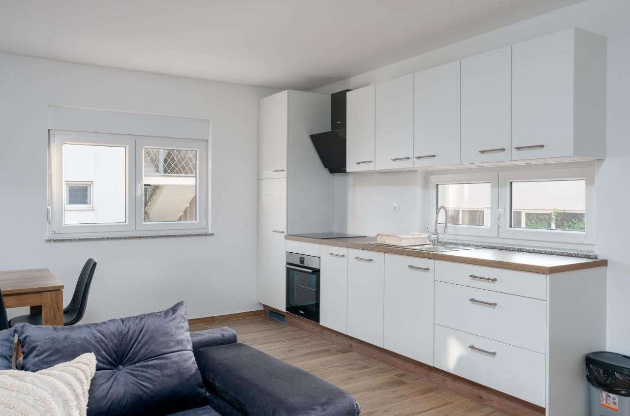 Number One Apartments Vir Exterior photo